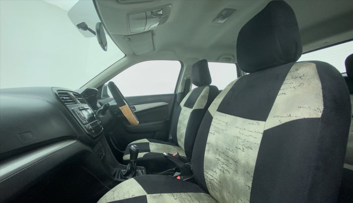 2018 Maruti Vitara Brezza ZDI, Diesel, Manual, 1,54,828 km, Right Side Front Door Cabin View