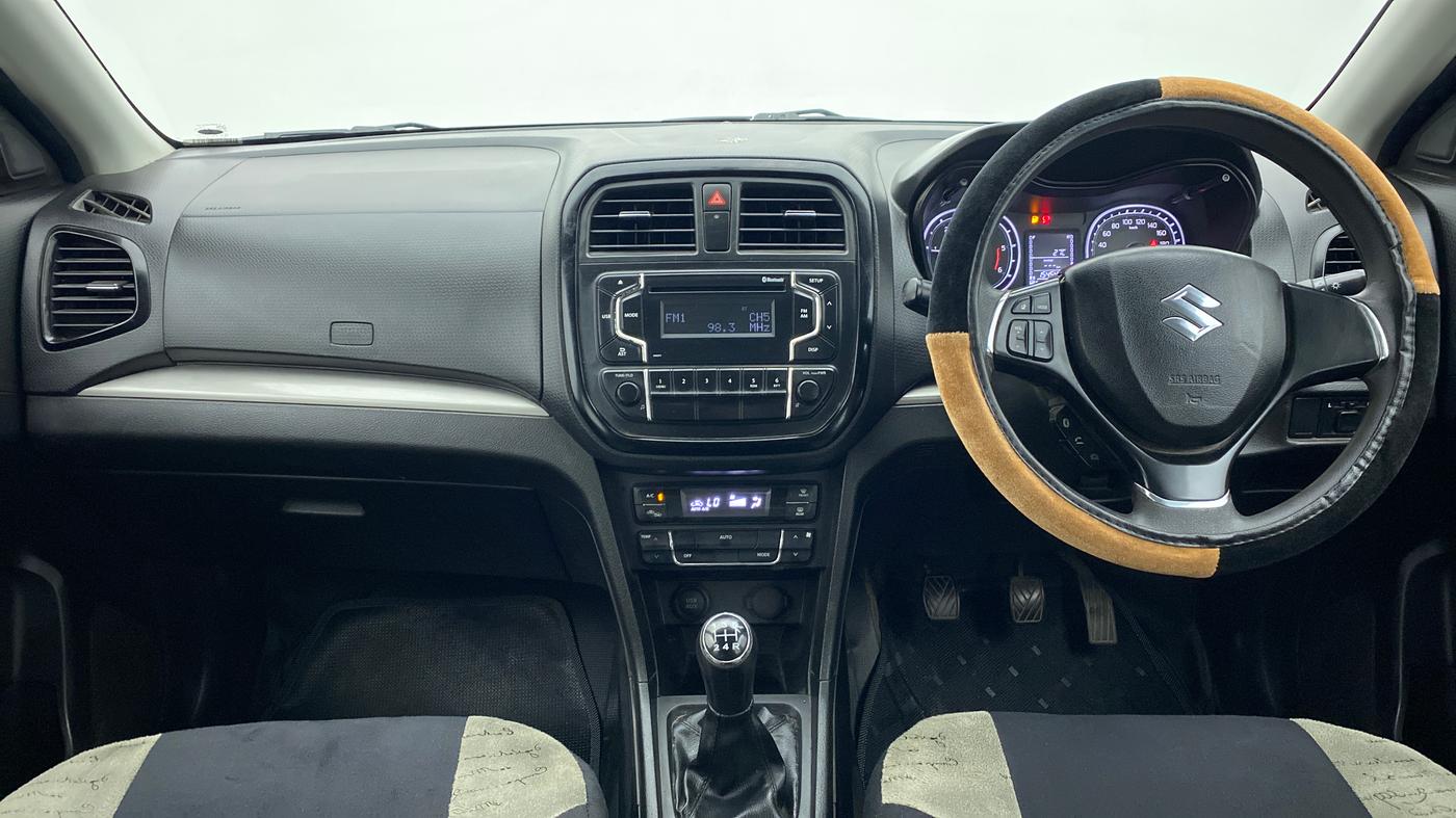 2018 Maruti Vitara Brezza ZDI, Diesel, Manual, 1,54,828 km, Dashboard View