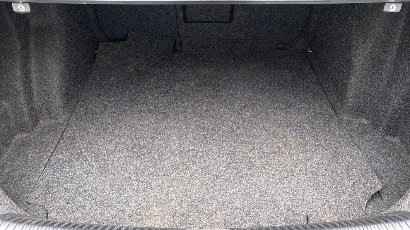 2013 Volkswagen Jetta HIGHLINE TDI AT, Diesel, Automatic, 99,423 km, Boot Inside