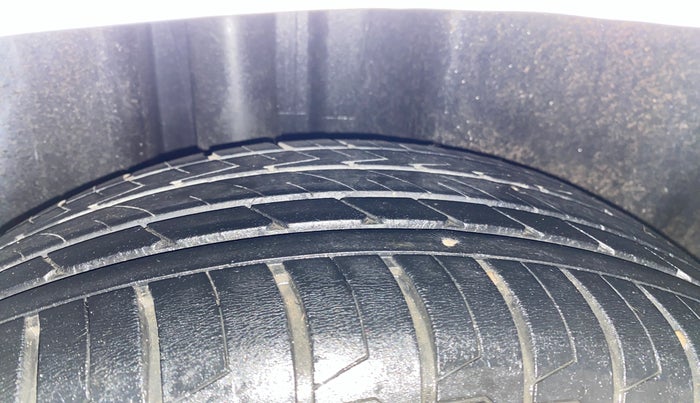 2021 Volkswagen Vento HIGHLINE 1.0L TSI, Petrol, Manual, 67,451 km, Right Rear Tyre Tread