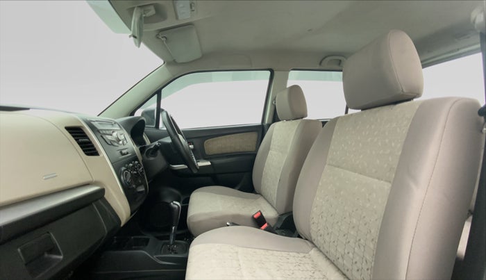 2016 Maruti Wagon R 1.0 VXI AMT, Petrol, Automatic, 52,477 km, Right Side Front Door Cabin