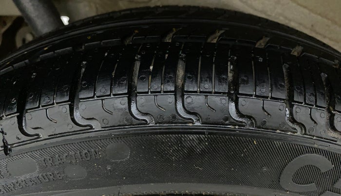 2016 Maruti Wagon R 1.0 VXI AMT, Petrol, Automatic, 52,477 km, Right Rear Tyre Tread