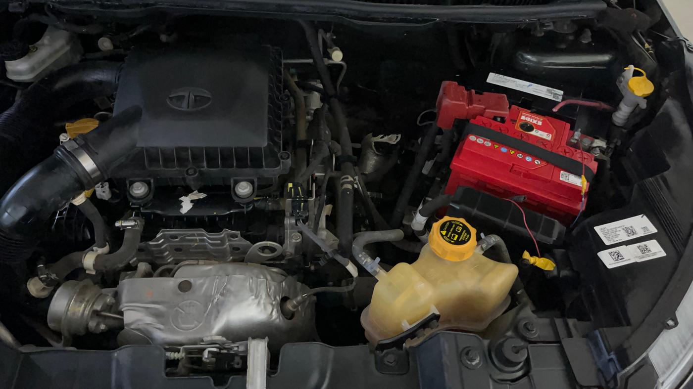 2022 Tata NEXON XM SUNROOF PETROL, Petrol, Manual, 22,474 km, Engine View - Left