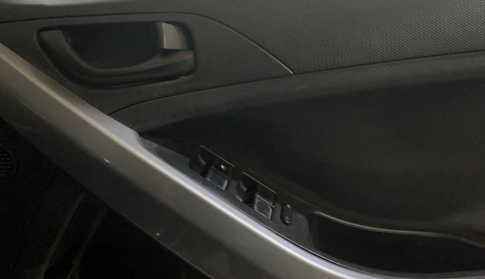 2022 Tata NEXON XM SUNROOF PETROL, Petrol, Manual, 22,474 km, Driver Side Door Panels Control