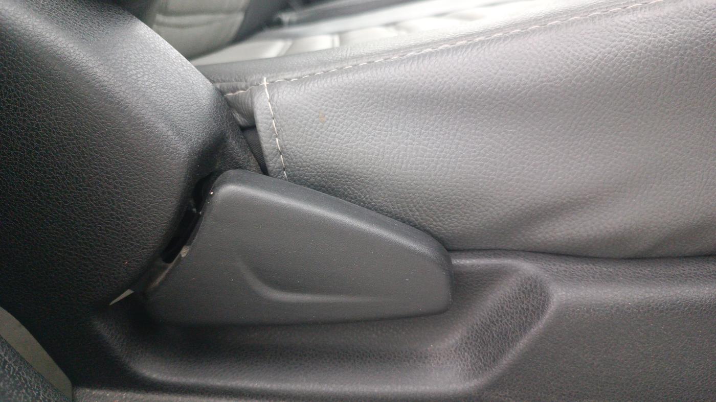 2018 Renault Kwid RXT 1.0 AMT, Petrol, Automatic, 46,151 km, Driver Side Adjustment Panel