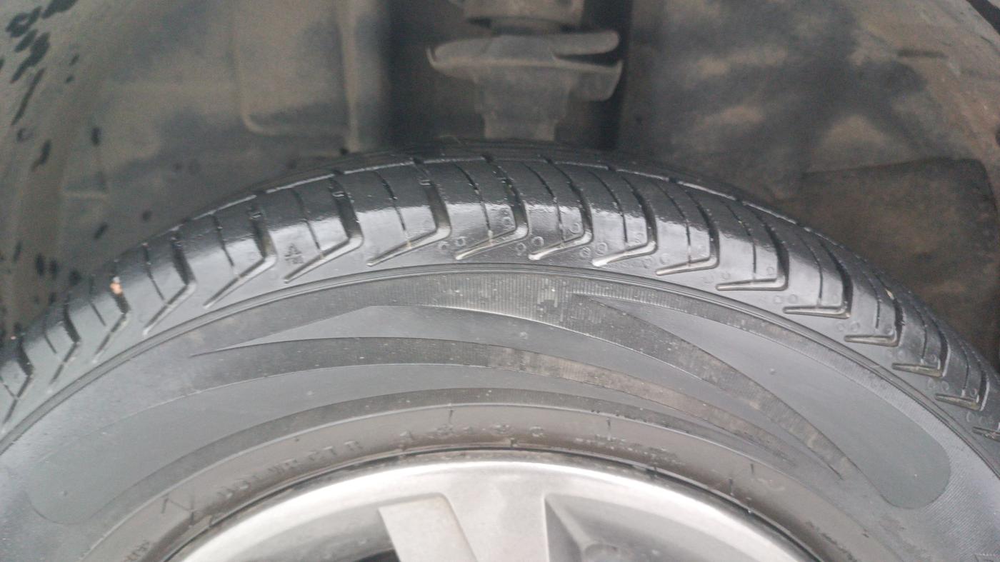 2018 Renault Kwid RXT 1.0 AMT, Petrol, Automatic, 46,151 km, Left Front Tyre Tread