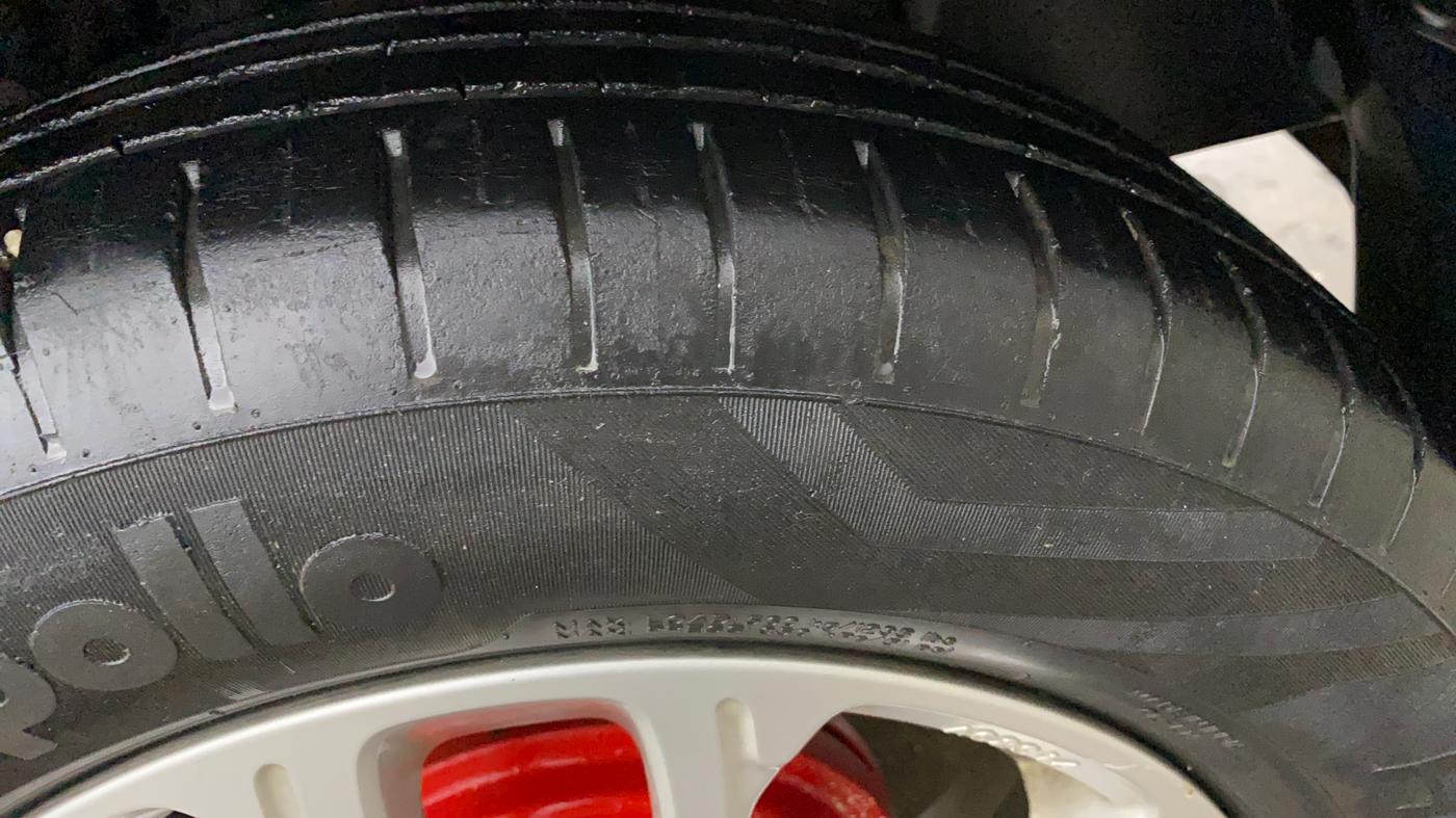 2018 Maruti Swift ZXI AMT, Petrol, Automatic, 46,527 km, Left Rear Tyre Tread