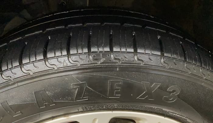 2018 Maruti Swift ZXI AMT, Petrol, Automatic, 46,527 km, Left Front Tyre Tread
