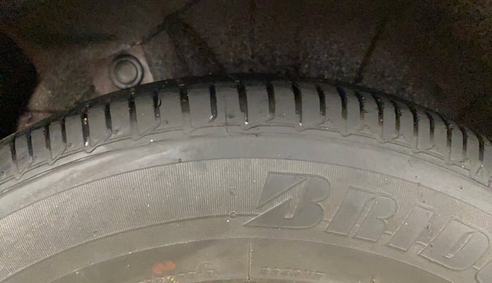 2013 Hyundai i10 SPORTZ 1.2 AT, Petrol, Automatic, 99,066 km, Right Rear Tyre Tread