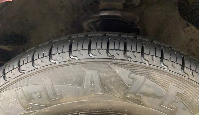 2013 Hyundai i10 SPORTZ 1.2 AT, Petrol, Automatic, 99,066 km, Left Front Tyre Tread