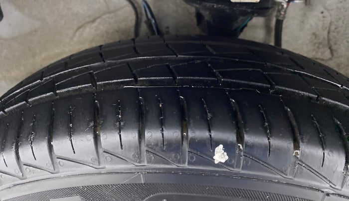 2021 Maruti Alto LXI, Petrol, Manual, 3,344 km, Left Front Tyre Tread