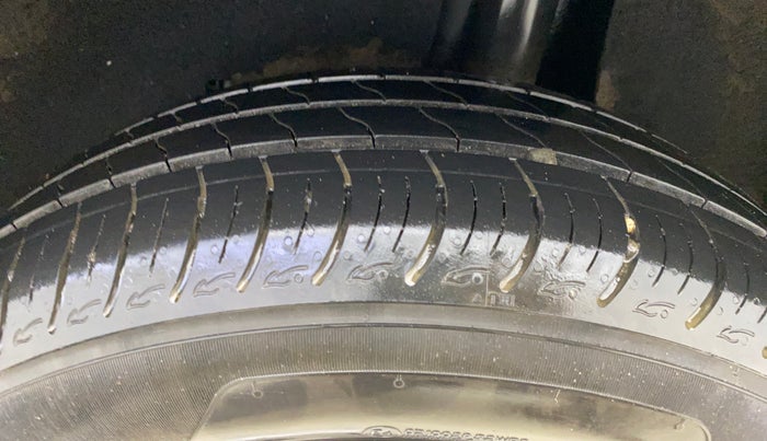 2017 Maruti Baleno DELTA PETROL 1.2, Petrol, Manual, 72,210 km, Left Rear Tyre Tread