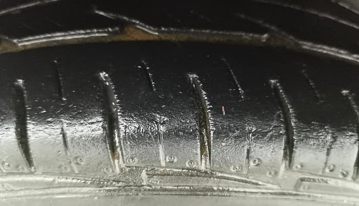 2013 Hyundai Eon ERA +, Petrol, Manual, 96,272 km, Left Front Tyre Tread