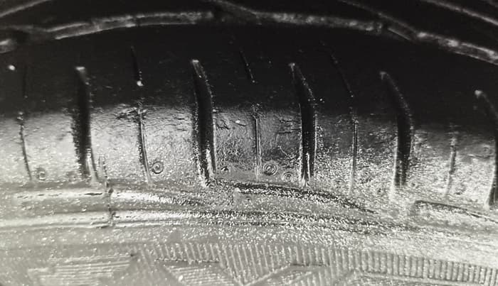 2013 Hyundai Eon ERA +, Petrol, Manual, 96,272 km, Left Rear Tyre Tread