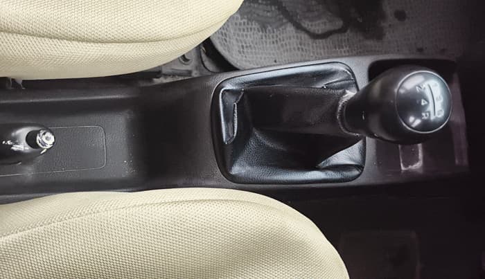 2013 Hyundai Eon ERA +, Petrol, Manual, 96,272 km, Gear Lever
