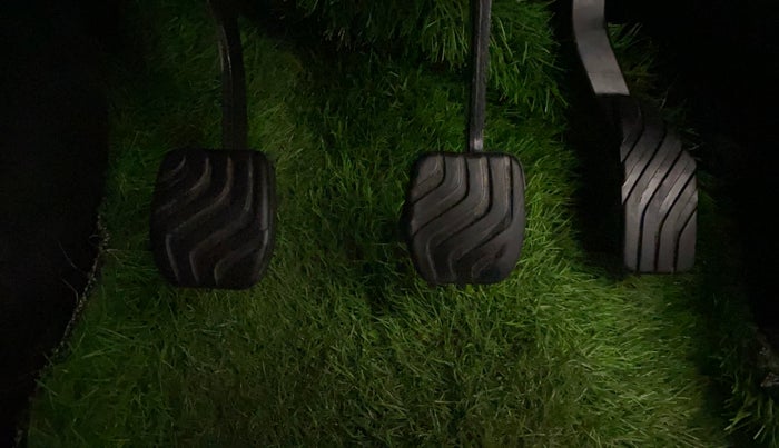 2021 Nissan MAGNITE XL, Petrol, Manual, 54,497 km, Pedals