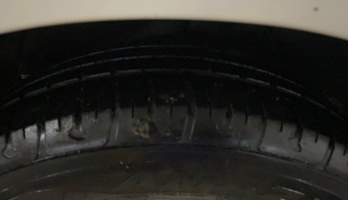 2018 Hyundai Xcent SX 1.2, Petrol, Manual, 26,698 km, Right Rear Tyre Tread