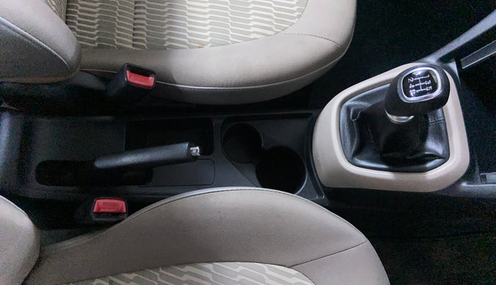 2018 Hyundai Xcent SX 1.2, Petrol, Manual, 26,698 km, Gear Lever