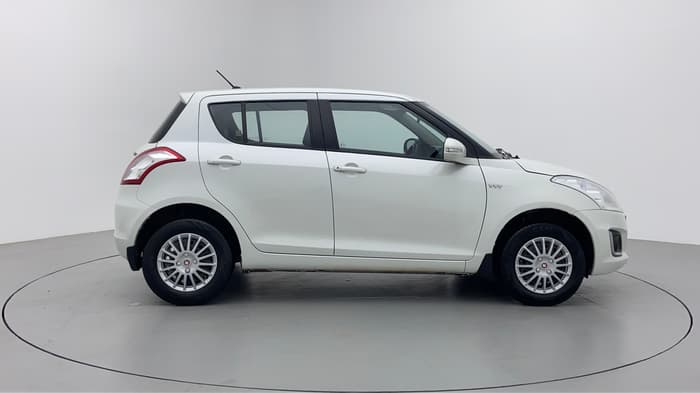 2017 Maruti Swift VXI D, Petrol, Manual, 28,108 km, Right Side View