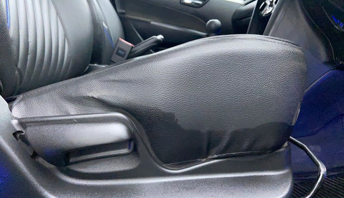 2017 Maruti Swift VXI D, Petrol, Manual, 28,108 km, Driver Side Adjustment Panel