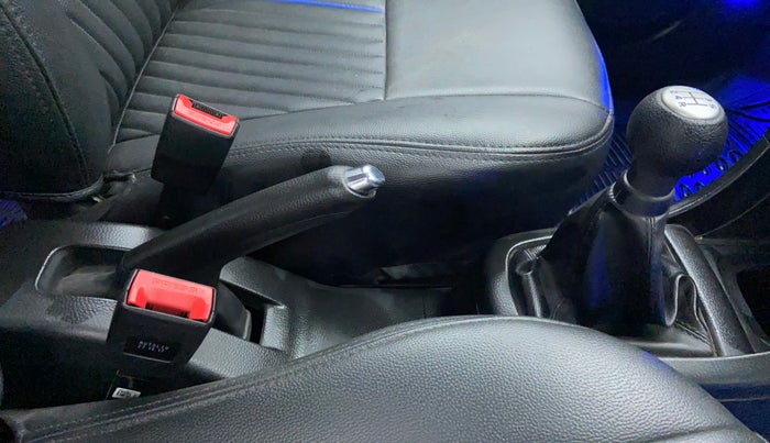 2017 Maruti Swift VXI D, Petrol, Manual, 28,108 km, Gear Lever