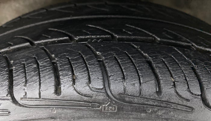2010 Maruti Zen Estilo VXI, Petrol, Manual, 88,173 km, Left Front Tyre Tread