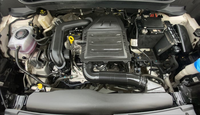 2021 Skoda KUSHAQ AMBITION 1.0L TSI MT, Petrol, Manual, 16,611 km, Open Bonet