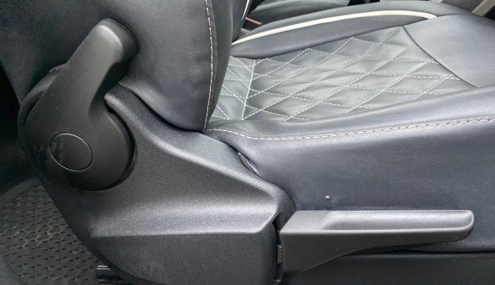 2021 Skoda KUSHAQ AMBITION 1.0L TSI MT, Petrol, Manual, 16,611 km, Driver Side Adjustment Panel