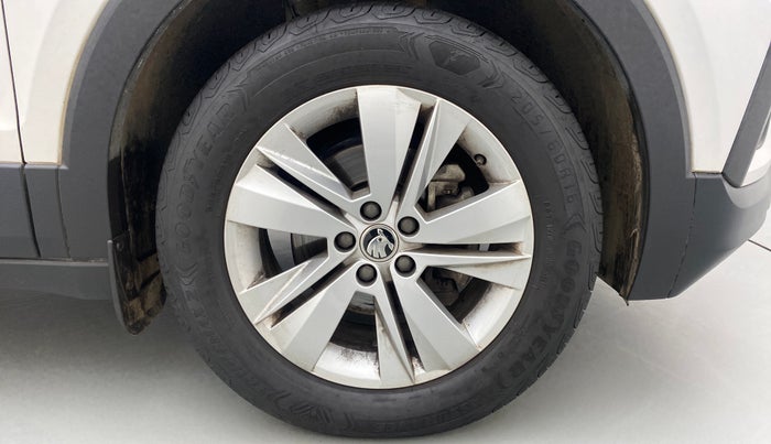 2021 Skoda KUSHAQ AMBITION 1.0L TSI MT, Petrol, Manual, 16,611 km, Right Front Wheel