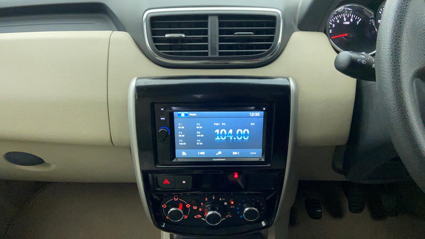 2016 Nissan Terrano XL P, Petrol, Manual, 61,139 km, Air Conditioner