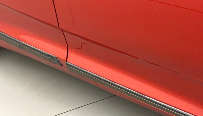 2020 Tata ALTROZ XZ PETROL, Petrol, Manual, 32,010 km, Driver-side door - Slightly dented