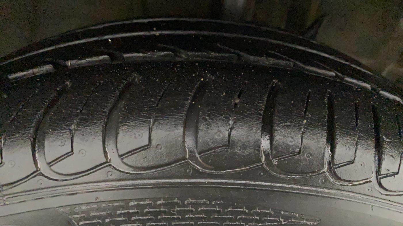 2018 Tata Tiago XZA PETROL, Petrol, Automatic, 11,845 km, Right Front Tyre Tread