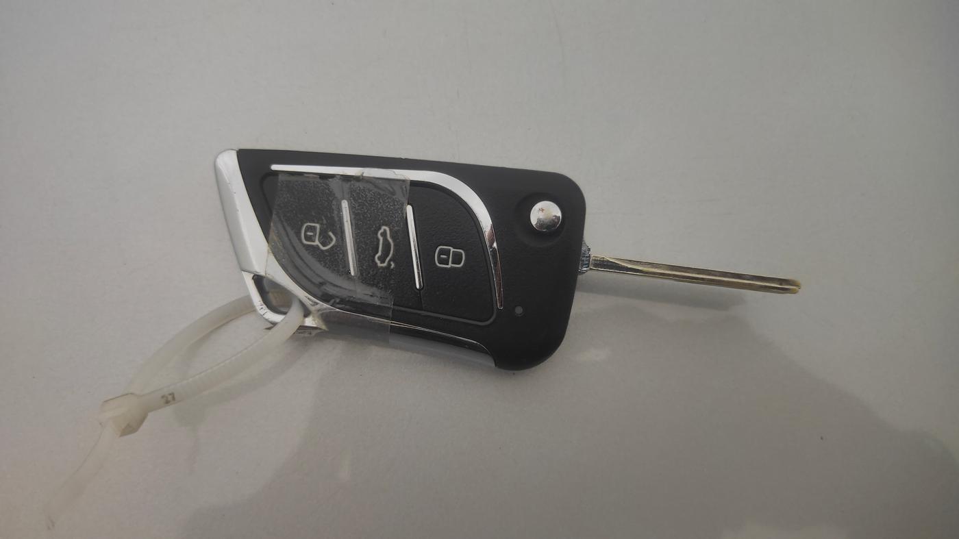 2015 Hyundai Verna FLUIDIC 4S 1.4 VTVT, Petrol, Manual, 89,680 km, Key Close Up