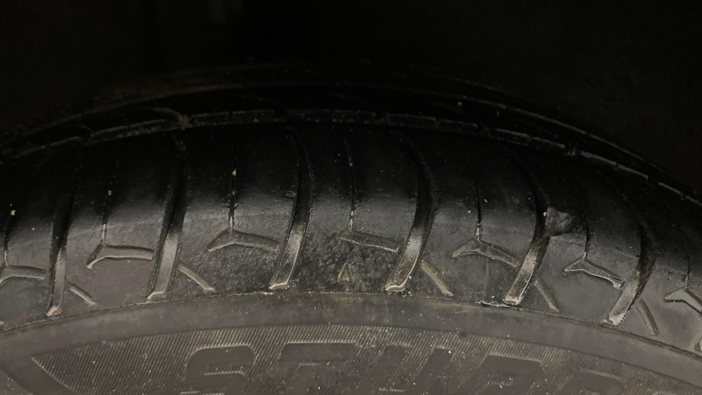 2018 Nissan Sunny XV DIESEL, Diesel, Manual, 1,11,831 km, Right Rear Tyre Tread