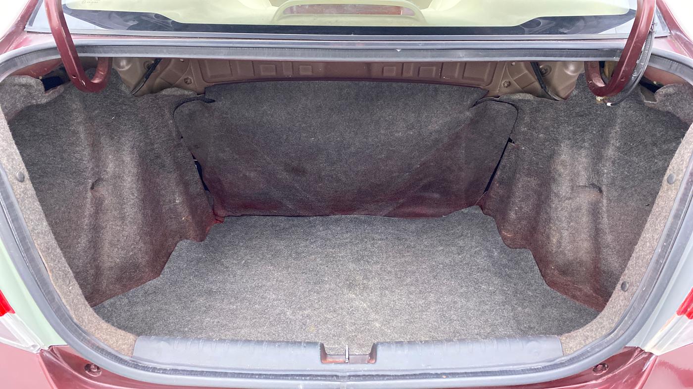 2013 Honda Amaze 1.2 SMT I VTEC, Petrol, Manual, 81,622 km, Boot Inside View