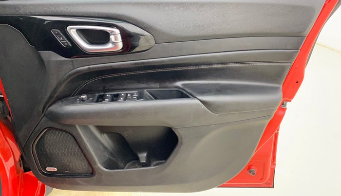 2021 Jeep Compass MODEL S (O) 1.4 PETROL DCT, Petrol, Automatic, 63,724 km, Driver Side Door Panels Control