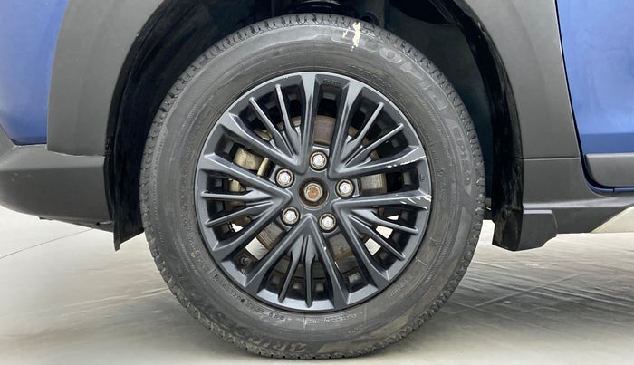 2019 Maruti XL6 ALPHA SHVS  MT, Petrol, Manual, 23,971 km, Left Front Wheel