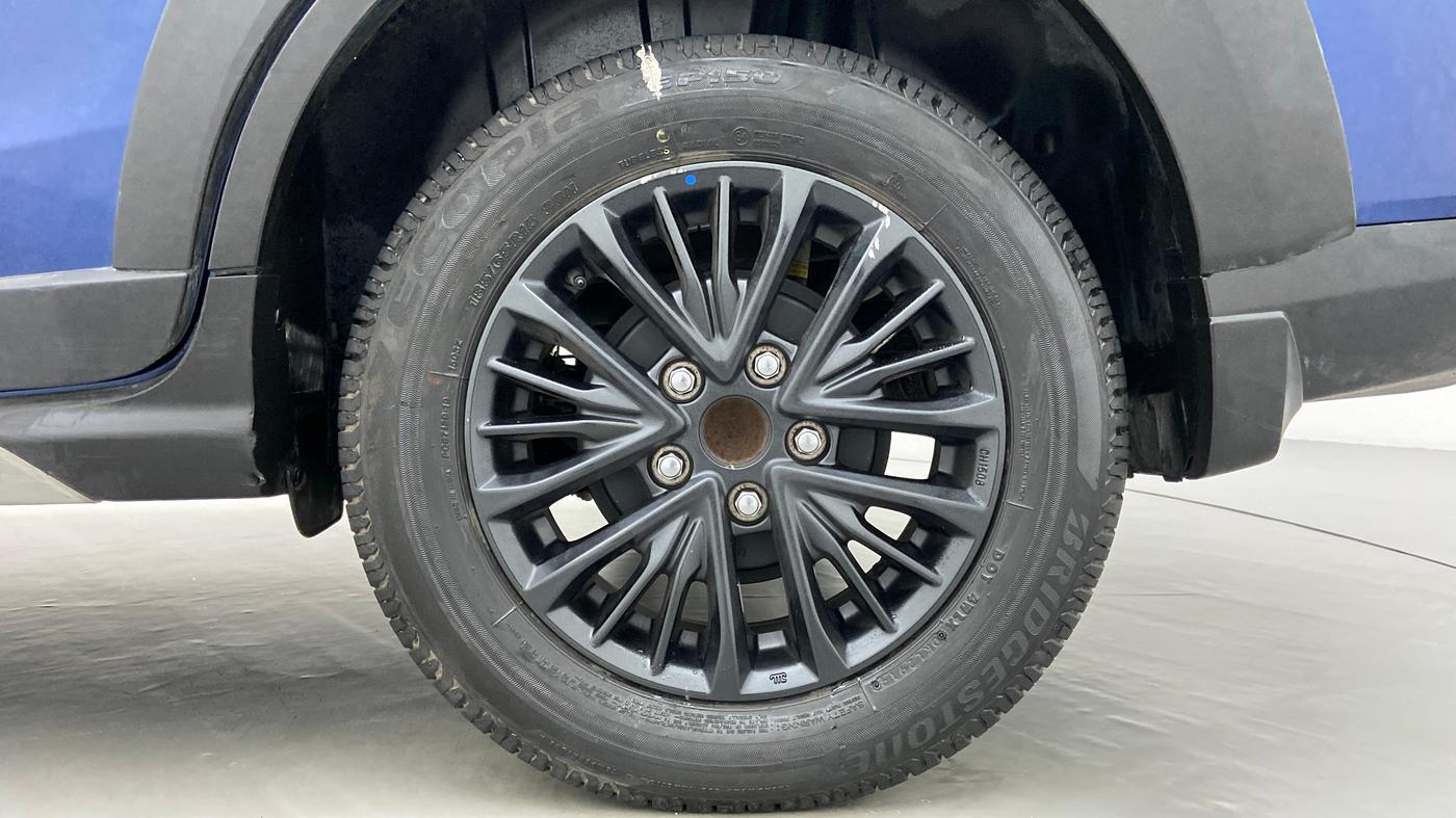 2019 Maruti XL6 ALPHA SHVS  MT, Petrol, Manual, 23,971 km, Left Rear Wheel