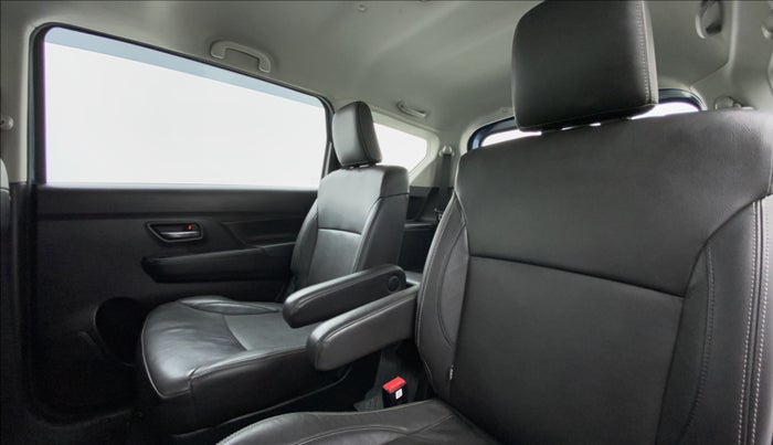 2019 Maruti XL6 ALPHA SHVS  MT, Petrol, Manual, 23,971 km, Right Side Rear Door Cabin
