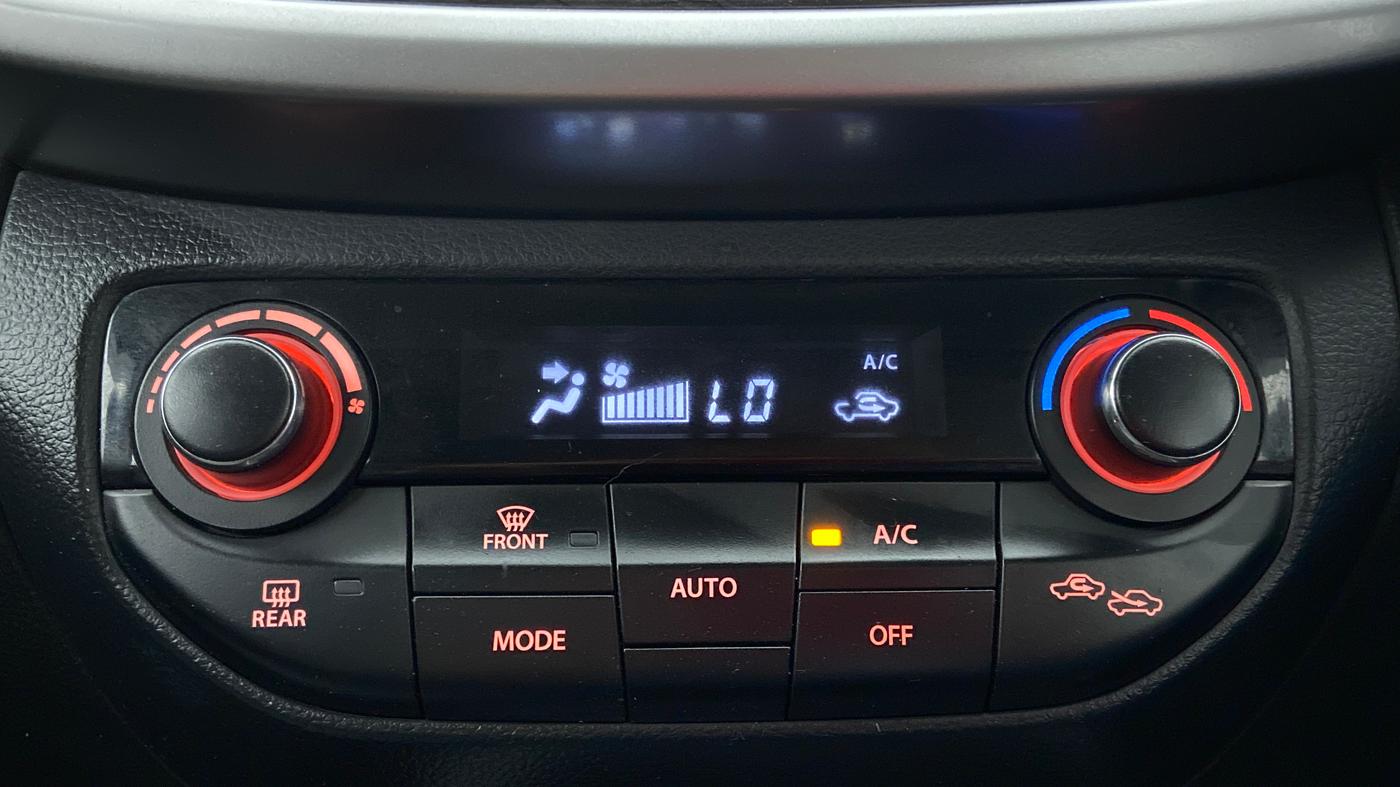 2019 Maruti XL6 ALPHA SHVS  MT, Petrol, Manual, 23,971 km, Automatic Climate Control