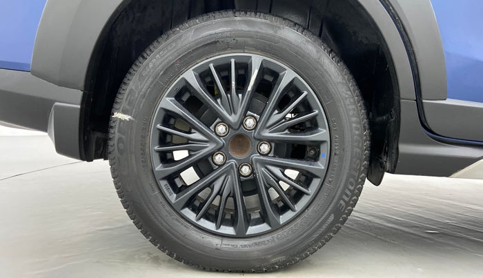 2019 Maruti XL6 ALPHA SHVS  MT, Petrol, Manual, 23,971 km, Right Rear Wheel