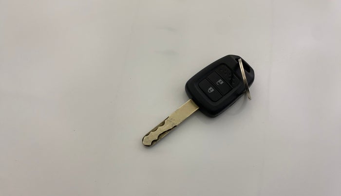 2015 Honda City 1.5L I-VTEC SV, Petrol, Manual, 1,08,808 km, Key Close Up