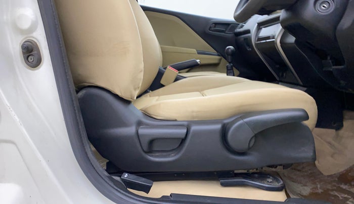 2015 Honda City 1.5L I-VTEC SV, Petrol, Manual, 1,08,808 km, Driver Side Adjustment Panel
