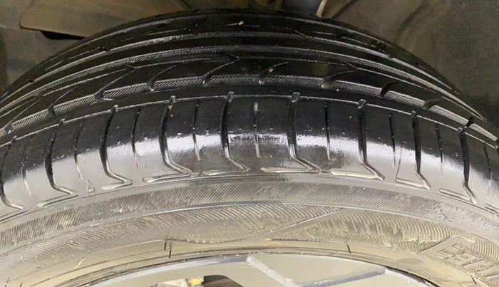 2024 Toyota Urban Cruiser Taisor S 1.2 Petrol AMT, Petrol, Automatic, 37,813 km, Left Front Tyre Tread