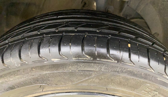 2024 Toyota Urban Cruiser Taisor S 1.2 Petrol AMT, Petrol, Automatic, 37,813 km, Right Front Tyre Tread