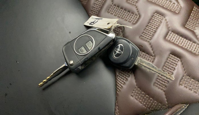 2024 Toyota Urban Cruiser Taisor S 1.2 Petrol AMT, Petrol, Automatic, 37,813 km, Key Close Up