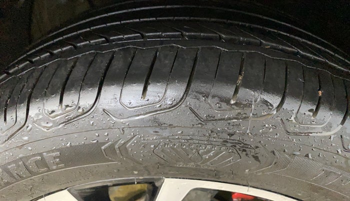 2023 MG ASTOR SAVVY 1.3 TURBO AT S RED, Petrol, Automatic, 34,832 km, Right Front Tyre Tread