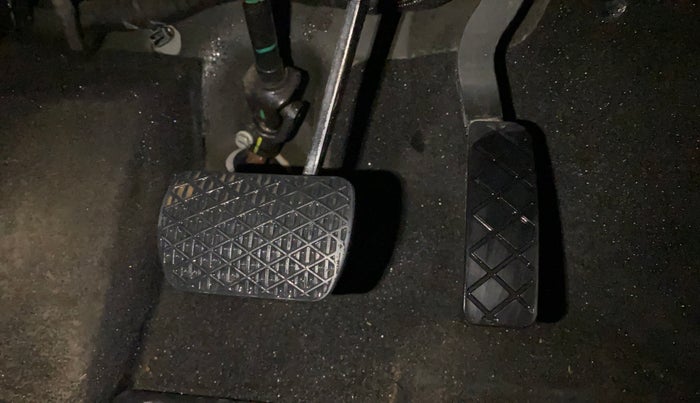 2023 MG ASTOR SAVVY 1.3 TURBO AT S RED, Petrol, Automatic, 34,832 km, Pedals