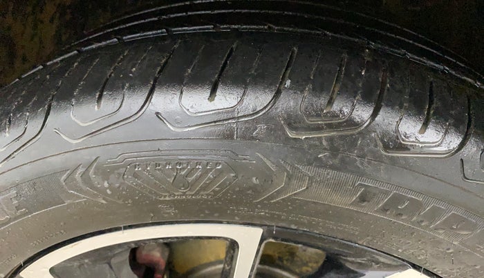 2023 MG ASTOR SAVVY 1.3 TURBO AT S RED, Petrol, Automatic, 34,832 km, Left Front Tyre Tread