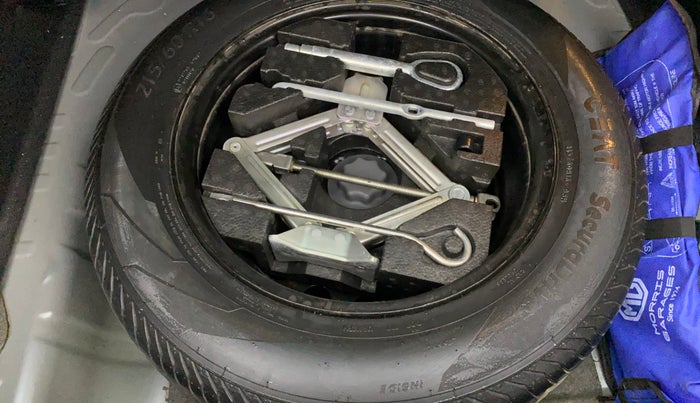 2023 MG ASTOR SAVVY 1.3 TURBO AT S RED, Petrol, Automatic, 34,832 km, Spare Tyre